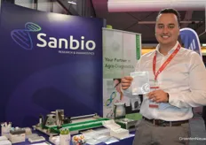 Nick Heijmans (Sanbio). Sanbio levert laboratoriumtechnieken. Op de beurs was onder meer een machine voor het vermalen van plantmateriaal te zien. Op die manier kunnen labtesten gedaan worden.